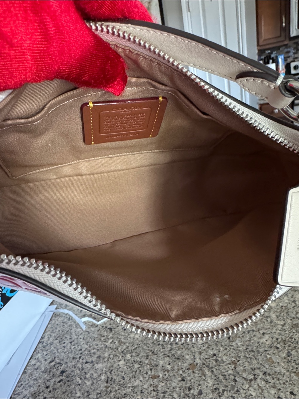 πCoachTeri Shoulder Bag With Cherry Print #CZ774π LIKE NEWπ - Picture 10 of 17